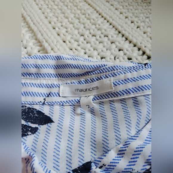 Maurices Blue and White Women's Shirt with Floral Accents! - Picture 4 of 5